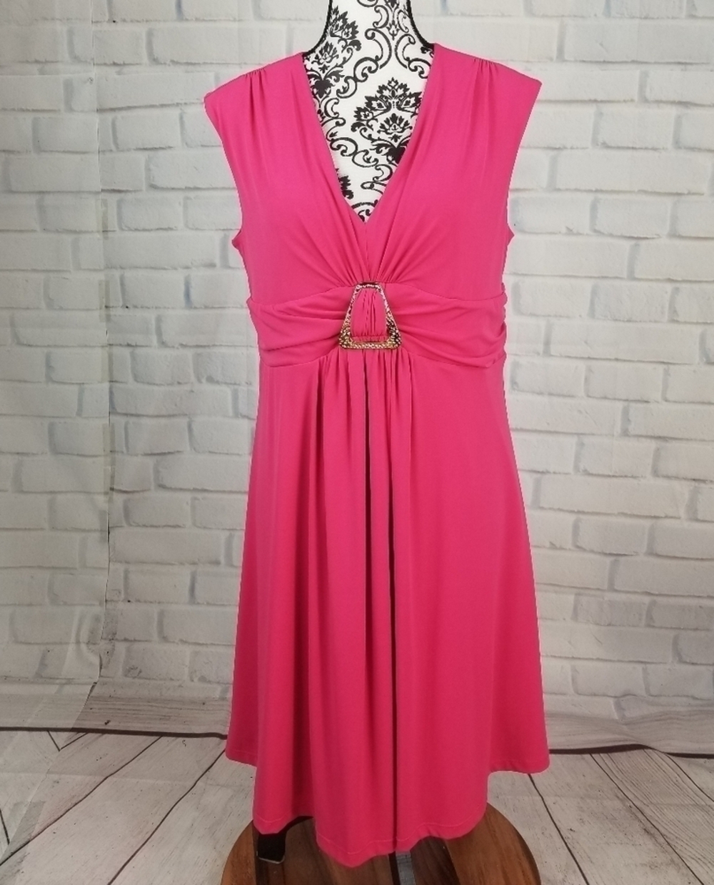 Marc Bouwer size medium stretch knit lined dress